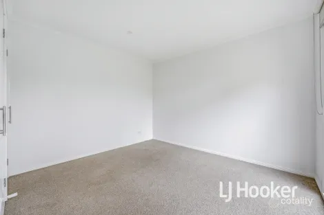 Property photo of 6 Naja Crescent Hampton Park VIC 3976