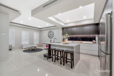 Property photo of 17 Alpine Place Carnes Hill NSW 2171