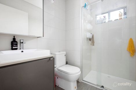 Property photo of 103/10 Warrigal Road Parkdale VIC 3195