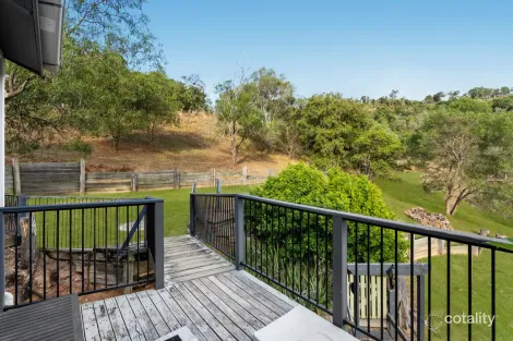 Property photo of 8 Anthony Court Summerholm QLD 4341