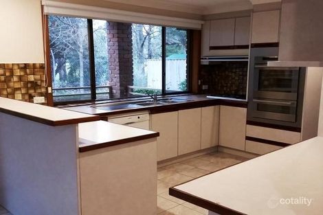Property photo of 28 Golfwood Close Dingley Village VIC 3172