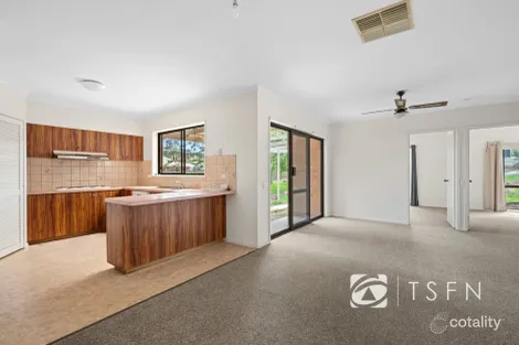 27 Akoonah Dr, Golden Square, VIC 3555