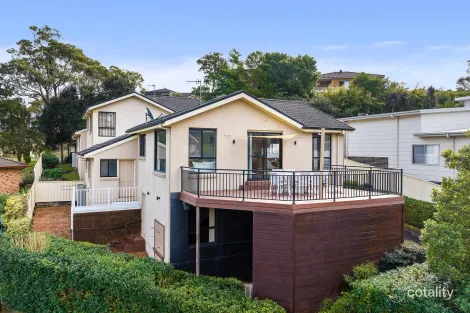 Property photo of 1/71 Shearwater Drive Berkeley NSW 2506