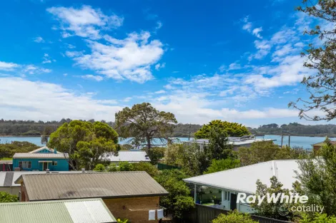 Property photo of 10 Jennifer Place Moruya Heads NSW 2537