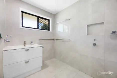 Property photo of 2/6 Redleaf Court Burleigh Waters QLD 4220