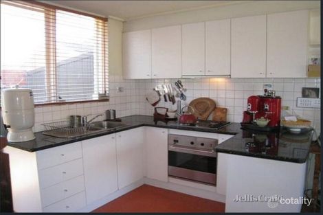 Property photo of 2/150 Dawson Street Brunswick West VIC 3055