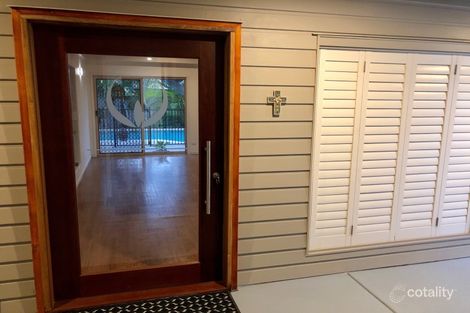 Property photo of 11 Plover Avenue Paradise Point QLD 4216