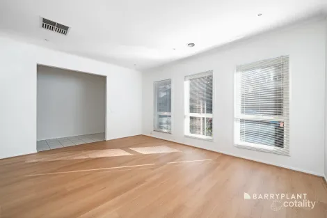 Property photo of 35 Waterlily Drive Epping VIC 3076