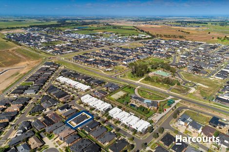 Property photo of 11 Bayleaf Street Berwick VIC 3806