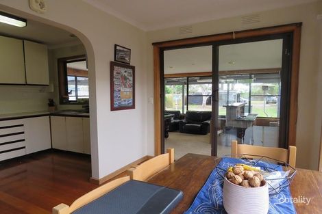 15 Vaughan St, Paynesville, VIC 3880