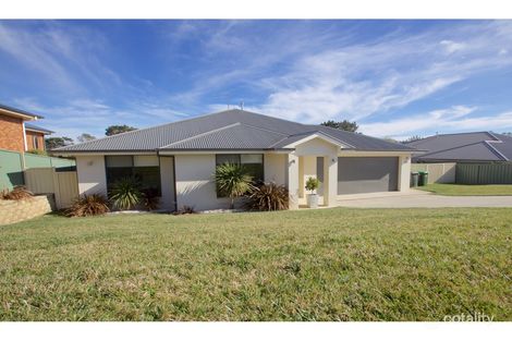 Property photo of 64 James Barnet Drive Kelso NSW 2795