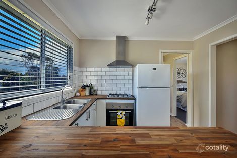 Property photo of 32 Albatross Road Kalimna VIC 3909