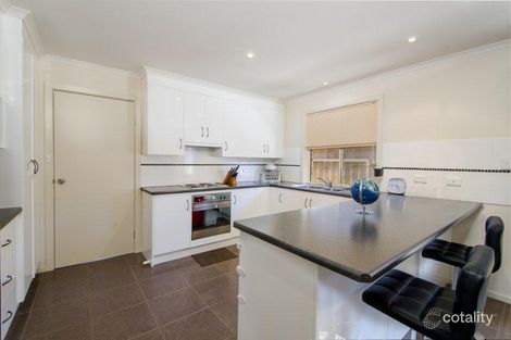 Property photo of 28 Willow Avenue Mount Gambier SA 5290