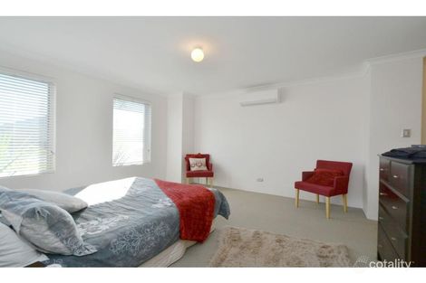 Property photo of 6 Ferndown Corner Wellard WA 6170