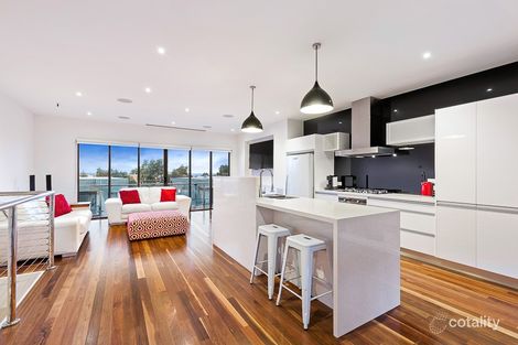 Property photo of 15 Diamond Boulevard Greensborough VIC 3088