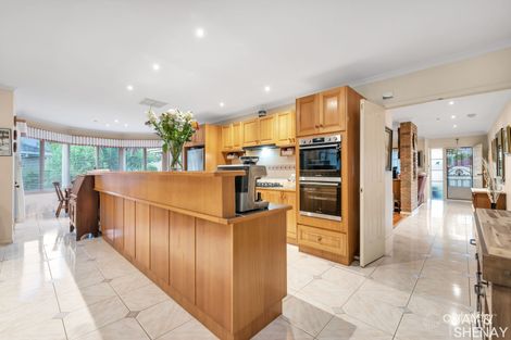 Property photo of 27 Barnsley Drive Endeavour Hills VIC 3802
