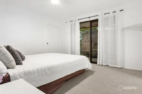 Property photo of 4 Lessing Place South Lake WA 6164