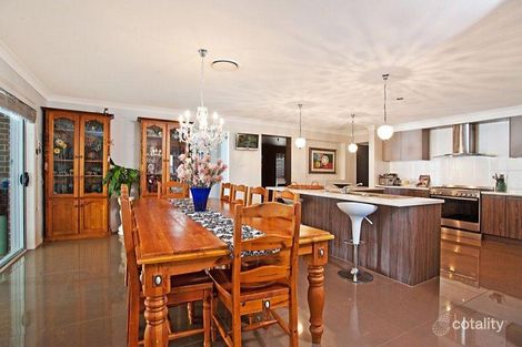 Property photo of 27 Swiftwing Close Chisholm NSW 2322