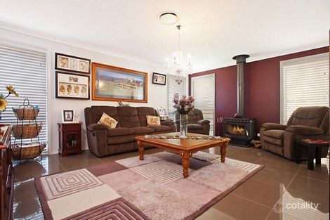 Property photo of 27 Swiftwing Close Chisholm NSW 2322