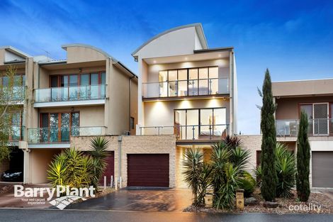 Property photo of 15 Diamond Boulevard Greensborough VIC 3088