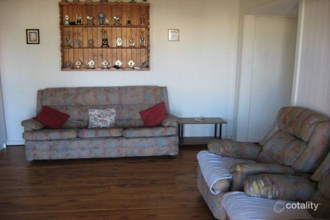 Property photo of 3 Bourne Street Miles QLD 4415