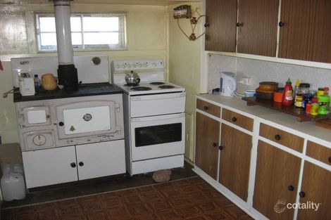 Property photo of 3 Bourne Street Miles QLD 4415