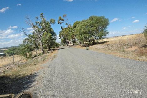 41 Simmons Rd, Beverley, WA 6304