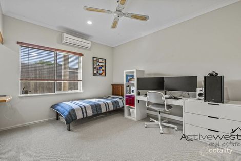 Property photo of 20 Eakins Crescent Wandina WA 6530