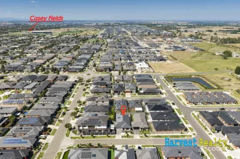 Property photo of 3 Wayne Terrace Cranbourne East VIC 3977