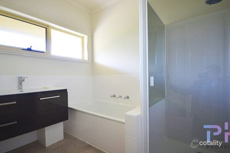 Property photo of 19 Pioneer Drive Maiden Gully VIC 3551