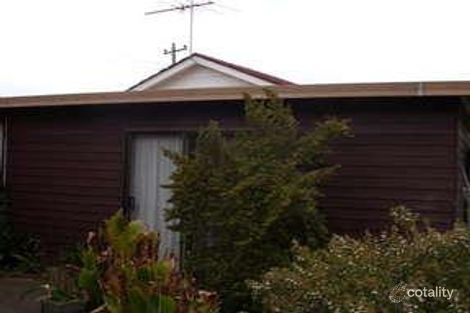 Property photo of 8 Cranbourne Drive Cranbourne VIC 3977