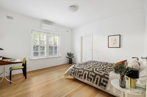 Property photo of 2/7 Wallace Avenue Toorak VIC 3142