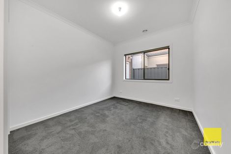 Property photo of 19 Manda Circuit Tarneit VIC 3029