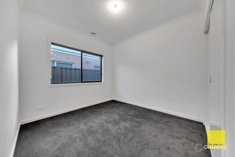 Property photo of 19 Manda Circuit Tarneit VIC 3029