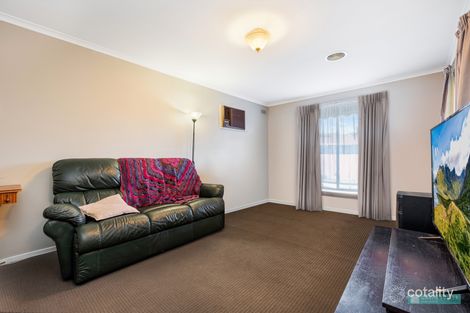 Property photo of 1 Deakin Drive Flora Hill VIC 3550