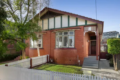Property photo of 2 Flower Street Essendon VIC 3040
