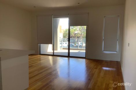 2/13 Greville St, Caroline Springs, VIC 3023