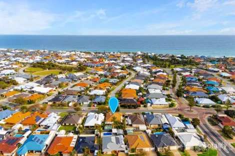 135 Peelwood Pde, Halls Head, WA 6210