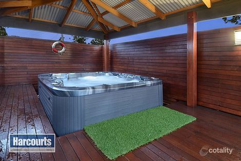 Property photo of 2 Yingally Drive Arana Hills QLD 4054