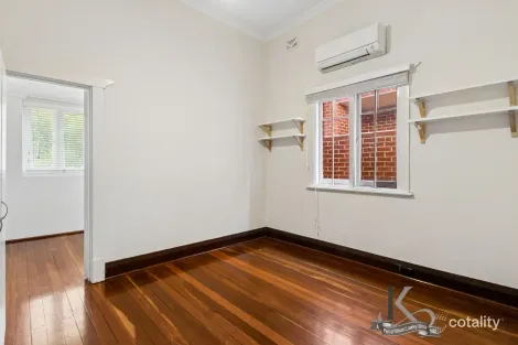 Property photo of 31 Clyde Road Menora WA 6050