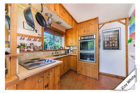 Property photo of 11 Hannam Place Mawson ACT 2607