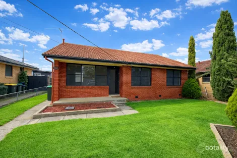 13 Thomson Ave, Laverton, VIC 3028