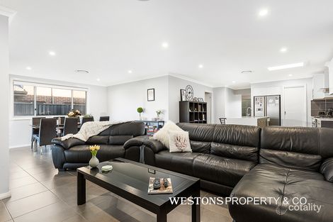 Property photo of 8 Richards Loop Oran Park NSW 2570