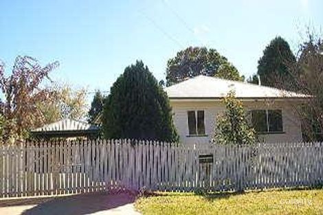 11 Elizabeth St, South Toowoomba, QLD 4350