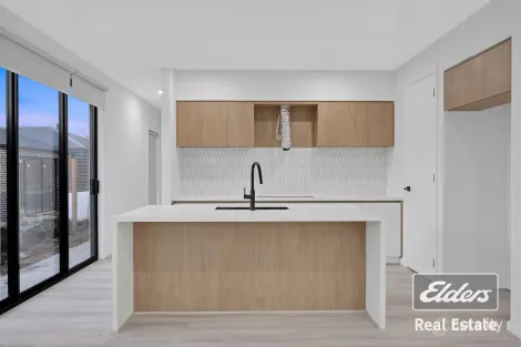 Property photo of 30 Thyme Crescent Fraser Rise VIC 3336