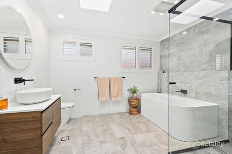 Property photo of 8 Wandoo Place Shellharbour NSW 2529