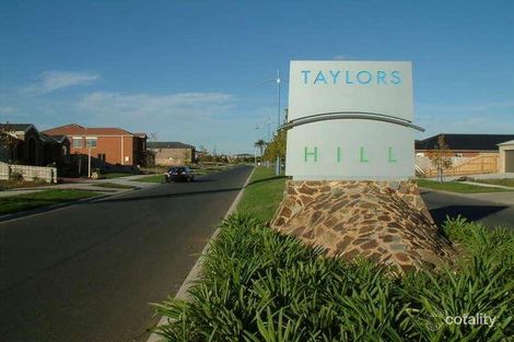 Property photo of 25 Wakefield Road Taylors Hill VIC 3037