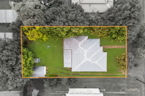 Property photo of 8 Sinclair Street Newtown QLD 4305