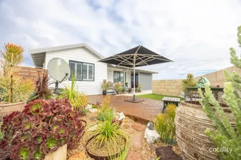 Property photo of 20 Pethick Loop Green Head WA 6514