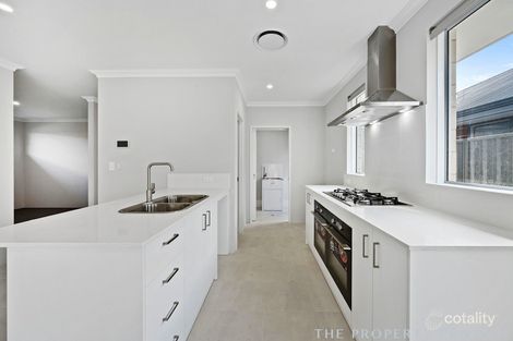 8 Mulgrave St, Hilbert, WA 6112